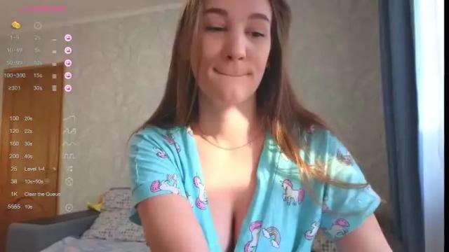 Image 7 of scarlet_green_eyes Stream on Chaturbate on 16 months ago