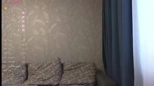 Image 6 of scarlet_green_eyes Stream on Chaturbate on 14 months ago