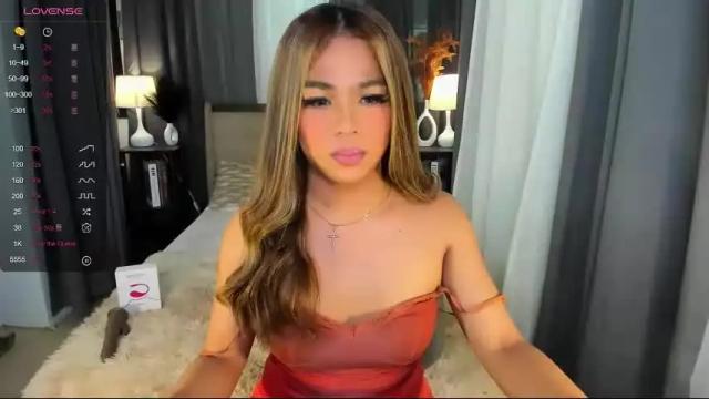 Image 12 of scarlet_greyy Stream on Chaturbate on 16 months ago