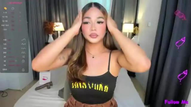 Image 2 of scarlet_greyy Stream on Chaturbate on 14 months ago