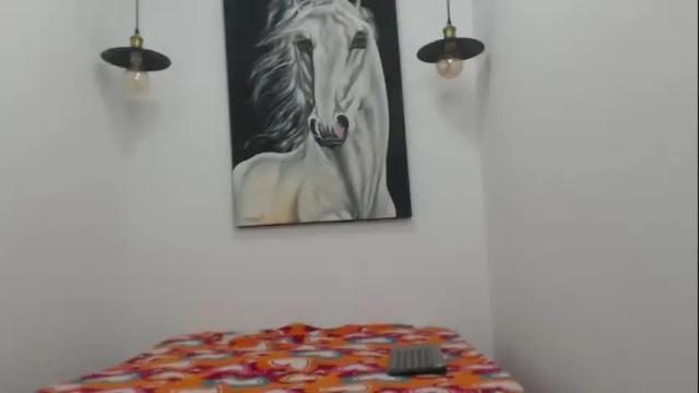 Image 3 of scarlet_johnson01 Stream on Chaturbate on 17 months ago