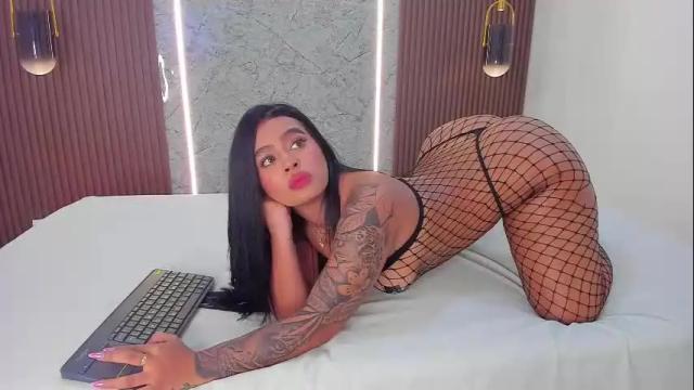 Image 3 of scarlet_keit Stream on Chaturbate on 4 days ago