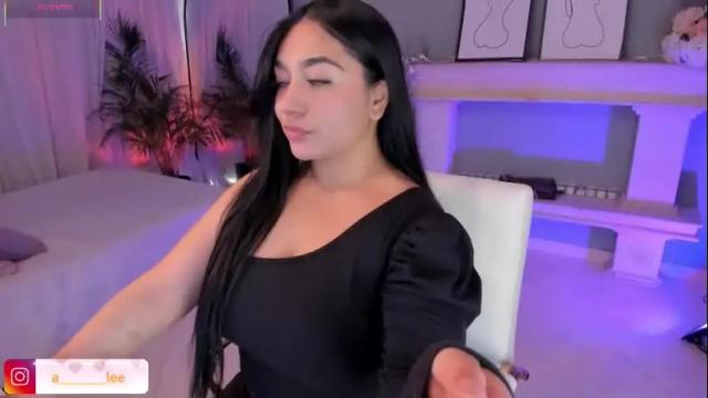 Image 8 of scarlet_miller_1 Stream on Chaturbate on 12 days ago