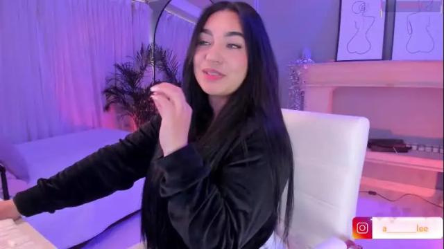 Image 12 of scarlet_miller_1 Stream on Chaturbate on 8 days ago