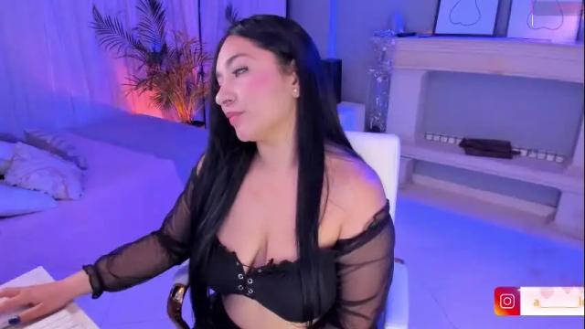 Image 12 of scarlet_miller_1 Stream on Chaturbate on 1 day ago