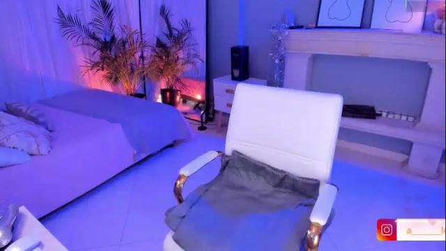 Image 4 of scarlet_miller_1 Stream on Chaturbate on 1 day ago