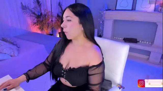 Image 6 of scarlet_miller_1 Stream on Chaturbate on 1 day ago