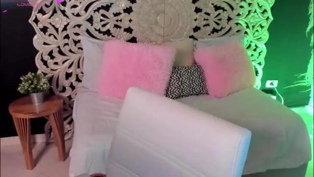 Image 11 of scarlet_miller_1 Stream on Chaturbate on 1 month ago