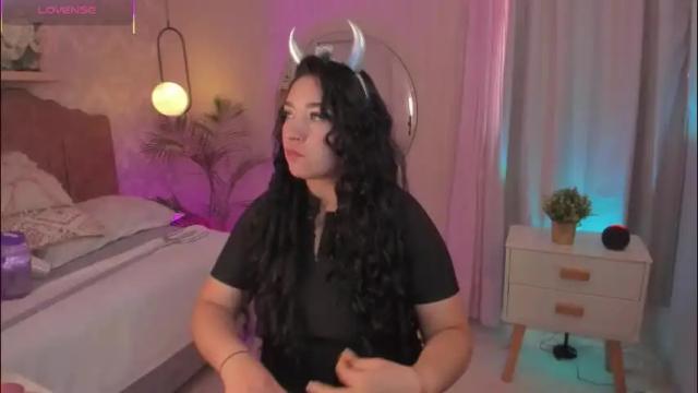 Image 2 of scarlet_miller_1 Stream on Chaturbate on 4 days ago