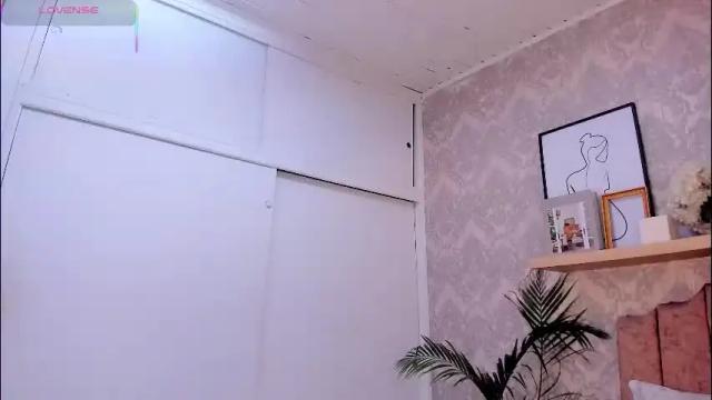 Image 2 of scarlet_miller_1 Stream on Chaturbate on 1 day ago