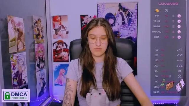 Image 7 of scarlet_mooore Stream on Chaturbate on 17 months ago