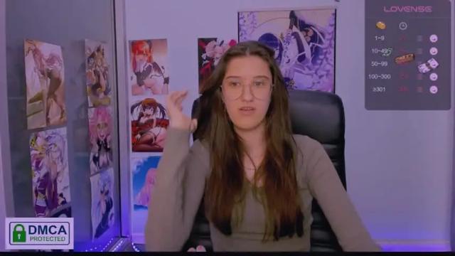 Image 8 of scarlet_mooore Stream on Chaturbate on 17 months ago