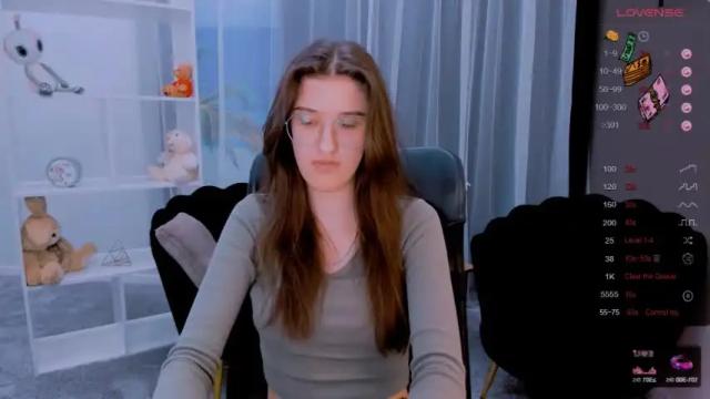 Image 3 of scarlet_mooore Stream on Chaturbate on 17 months ago