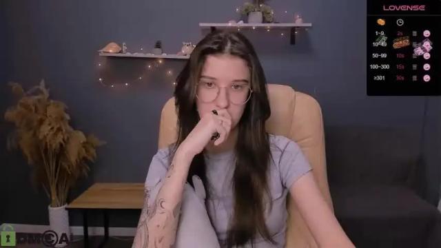 Image 4 of scarlet_mooore Stream on Chaturbate on 17 months ago