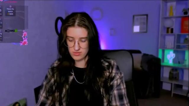Image 7 of scarlet_mooore Stream on Chaturbate on 3 months ago
