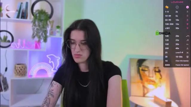 Image 7 of scarlet_mooore Stream on Chaturbate on 18 days ago