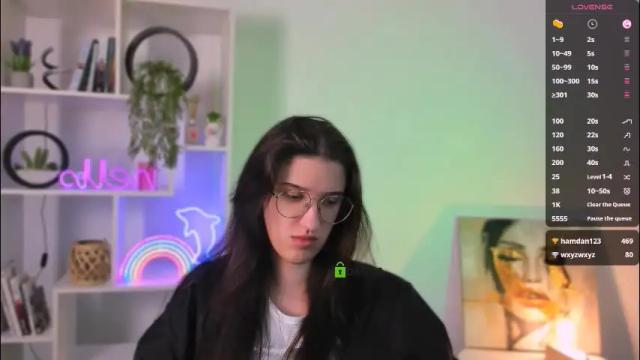 Image 6 of scarlet_mooore Stream on Chaturbate on 15 days ago