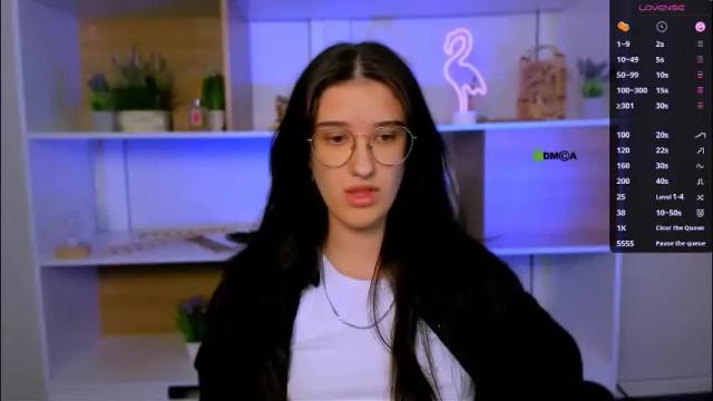 Image 12 of scarlet_mooore Stream on Chaturbate on 8 days ago