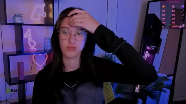 Image 2 of scarlet_mooore Stream on Chaturbate on 1 month ago