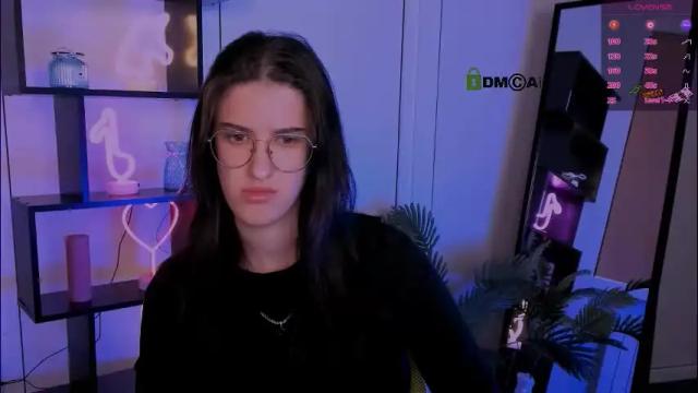 Image 6 of scarlet_mooore Stream on Chaturbate on 1 month ago