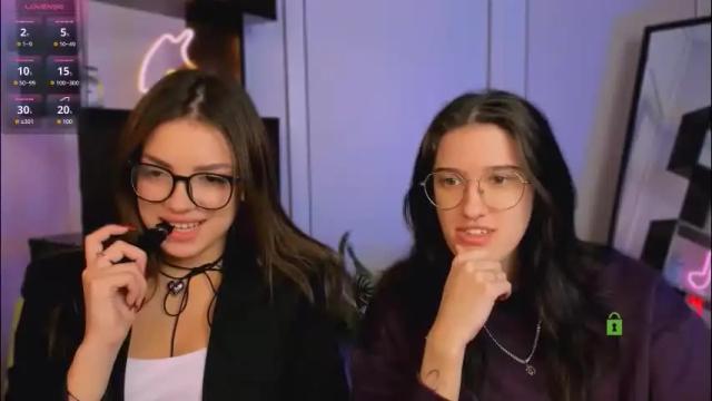 Image 6 of scarlet_mooore Stream on Chaturbate on 29 days ago