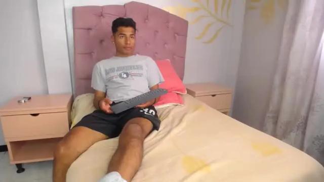 Thumbnail 1, scarlet_n_raul's Stream at Chaturbate, 23 months ago