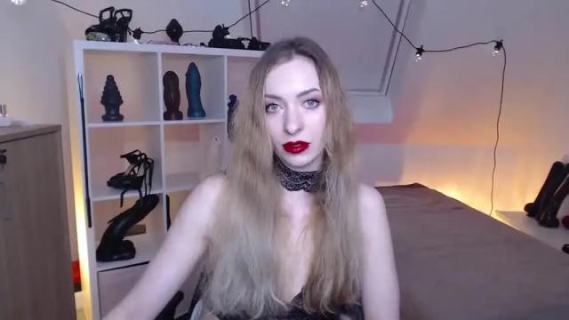 Image 4 of scarlet_sophie Stream on Chaturbate on 12 months ago