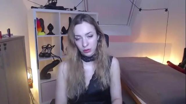 Image 4 of scarlet_sophie Stream on Chaturbate on 1 month ago