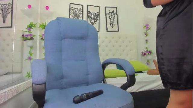 Image 10 of scarlet_stan22 Stream on Chaturbate on 9 days ago