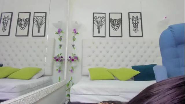 Image 2 of scarlet_stan22 Stream on Chaturbate on 1 month ago