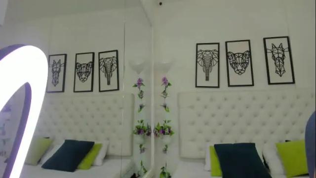 Image 2 of scarlet_stan22 Stream on Chaturbate on 12 days ago