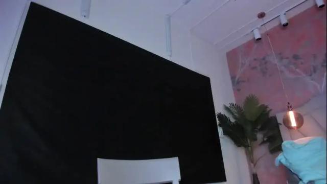 Image 8 of scarletdavis_ Stream on Chaturbate on 1 month ago