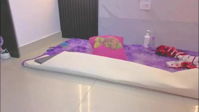 Image 7 of scarleth_blonde Stream on Chaturbate on 29 days ago