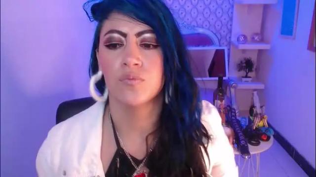 Image 10 of scarleth_bluee Stream on Chaturbate on 1 month ago