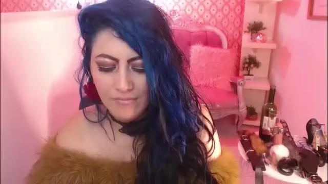 Image 10 of scarleth_bluee Stream on Chaturbate on 19 days ago