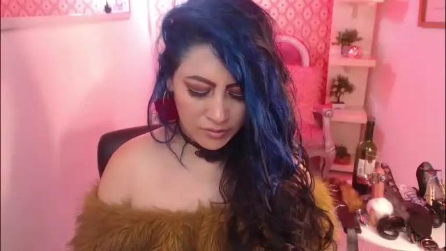 Image 7 of scarleth_bluee Stream on Chaturbate on 19 days ago