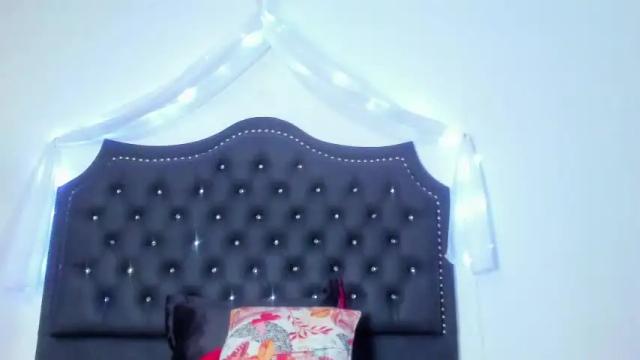 Image 10 of scarleth_owens1 Stream on Chaturbate on 13 months ago
