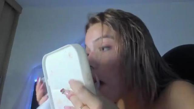 Image 4 of scarleth_owens1 Stream on Chaturbate on 13 months ago