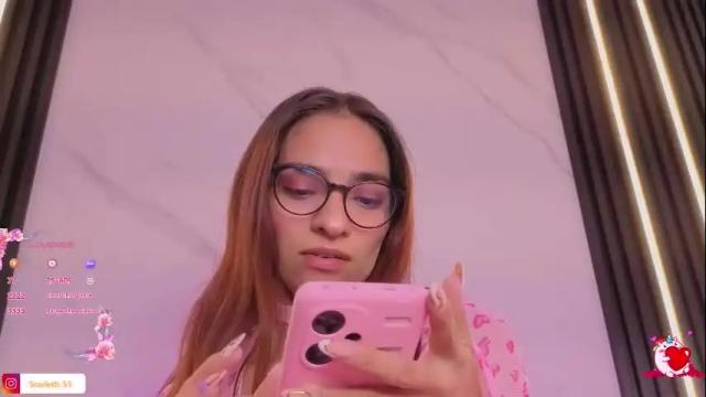 Image 4 of scarleth_red_ Stream on Chaturbate on 23 days ago