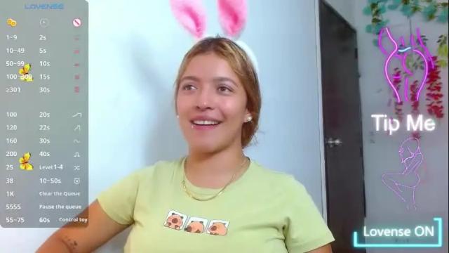 Image 2 of scarleth_snow_ Stream on Chaturbate on 22 days ago