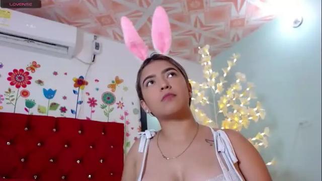 Image 10 of scarleth_snow_ Stream on Chaturbate on 3 days ago