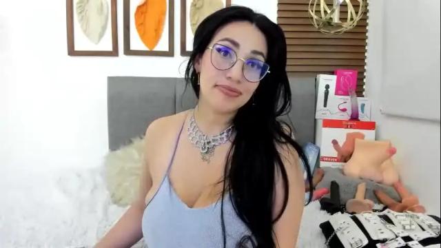 Image 2 of scarleth_swann Stream on Chaturbate on 1 month ago