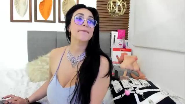 Image 7 of scarleth_swann Stream on Chaturbate on 1 month ago