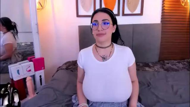 Image 10 of scarleth_swann Stream on Chaturbate on 1 month ago