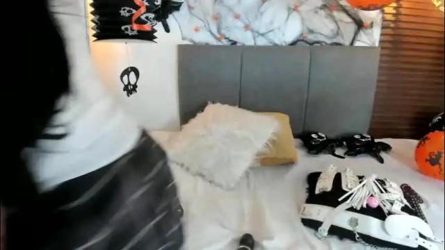 Image 4 of scarleth_swann Stream on Chaturbate on 10 days ago