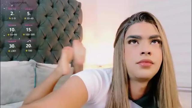 Image 10 of scarleth_sweety Stream on Chaturbate on 1 month ago