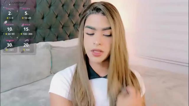 Image 6 of scarleth_sweety Stream on Chaturbate on 1 month ago