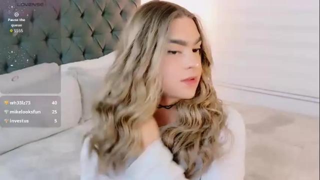 Image 11 of scarleth_sweety Stream on Chaturbate on 1 month ago