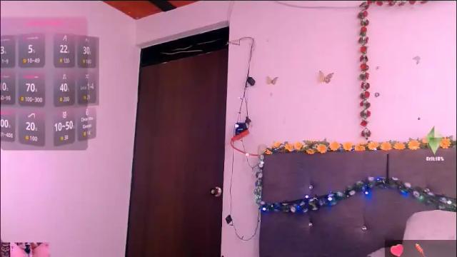 Image 2 of scarlethh_hott Stream on Chaturbate on 1 month ago