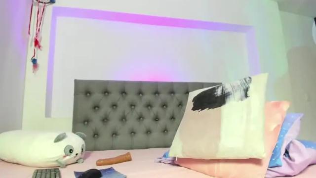 Image 11 of scarlethxs Stream on Chaturbate on 13 months ago